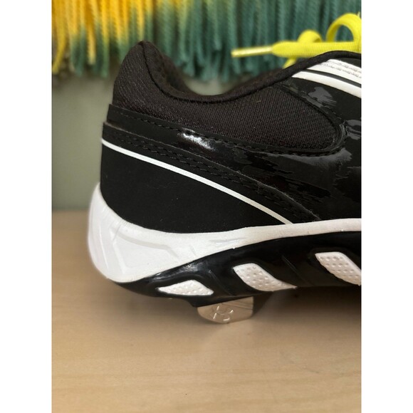 Under Armour cleats - Picture 4 of 8